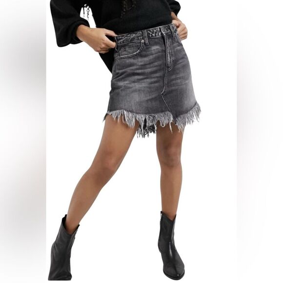 Free People We The Free Bailey Black Denim Mini Skirt Frayed Hem Size 29 NWOT - Picture 1 of 8
